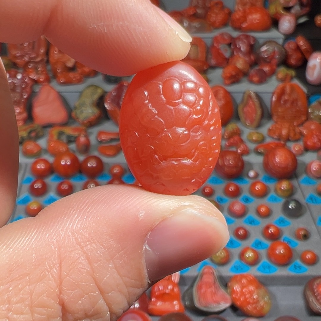 南红玛瑙未镶嵌兽面