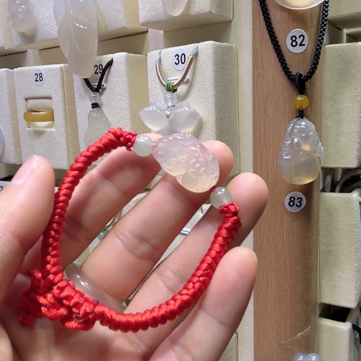 玛瑙/玉髓颈饰未镶嵌萍**逢