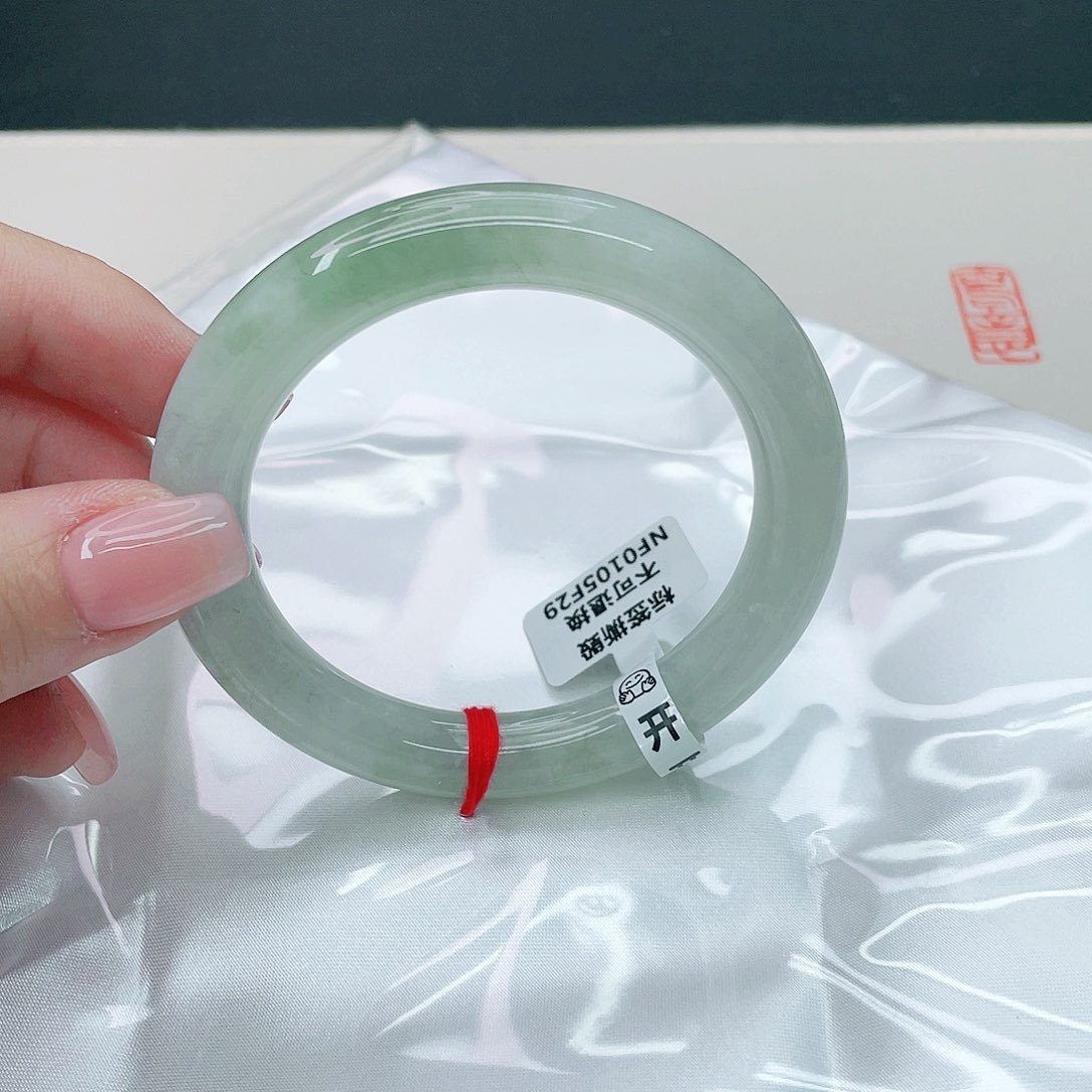翡翠手镯未镶嵌圆55.1