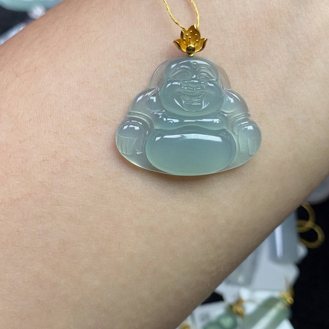 翡翠18K金镶嵌颈饰佛公