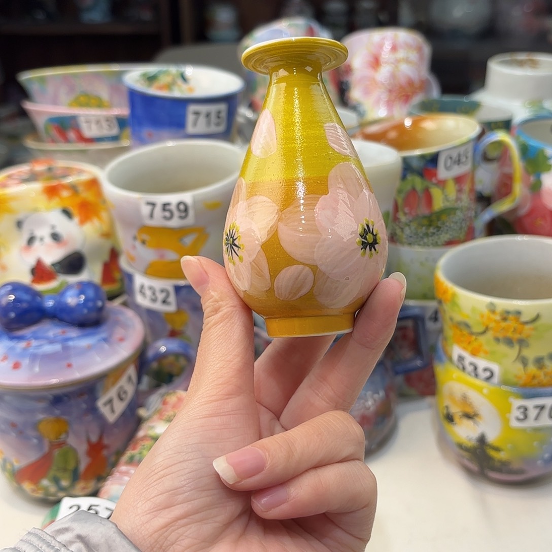 瓷片兔兔好可爱呀打