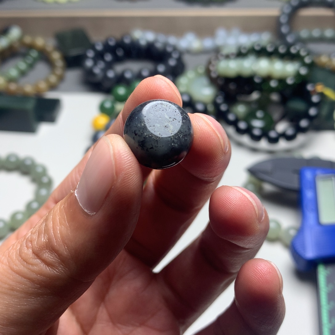 ****尘和田玉未镶嵌手链