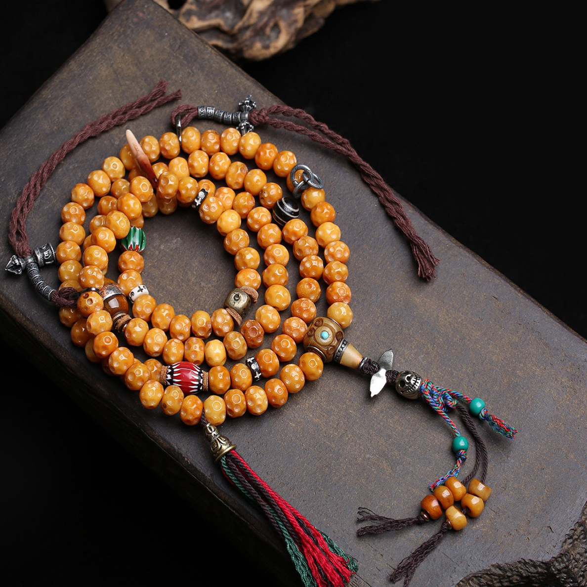 藏传骨艺精工雕刻脖挂项链揉骨如玉