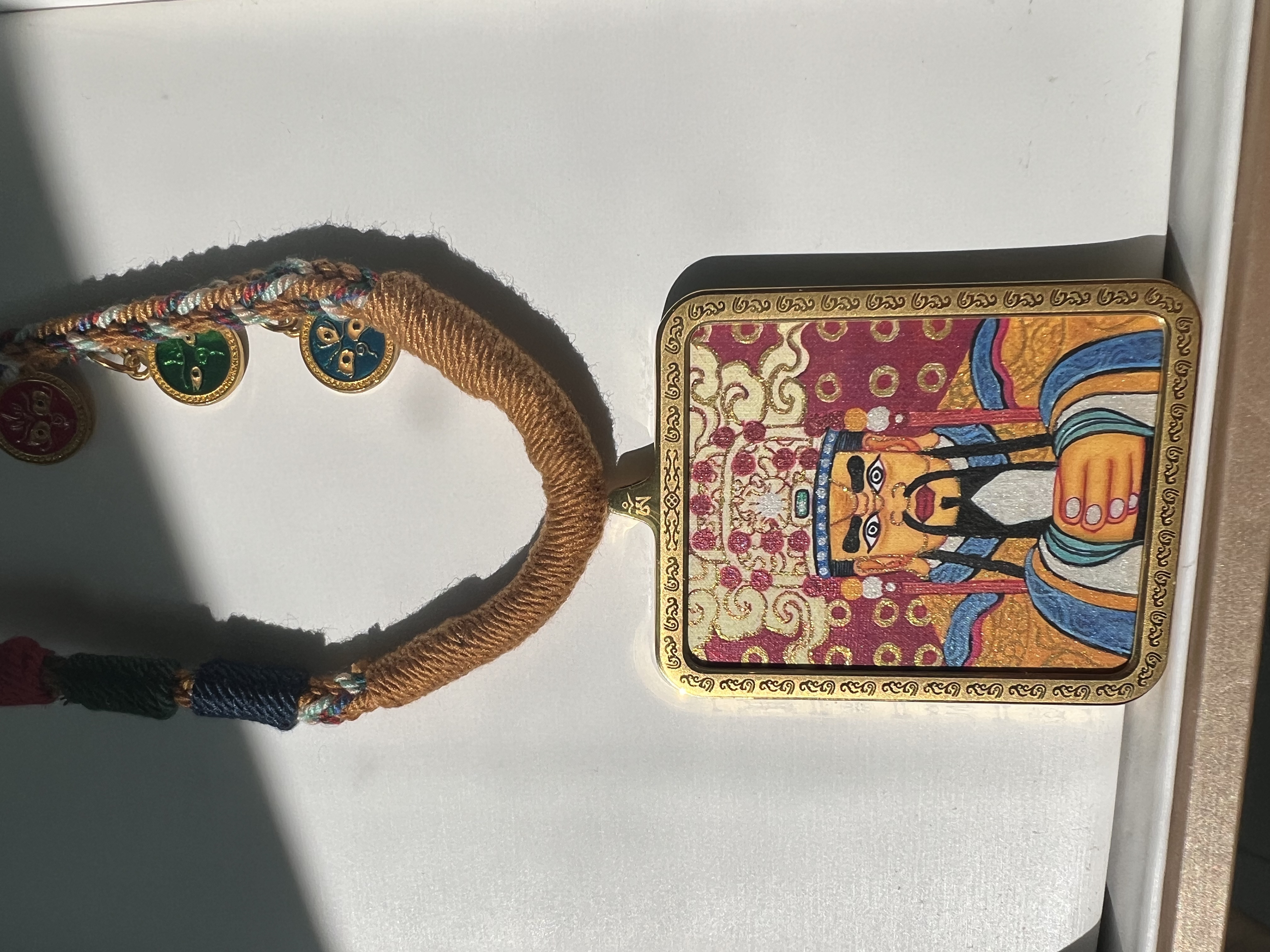 非遗手 工艺画 （五爷+黑财神）彩金双面钛钢 唐卡 吊 坠扎基寺开