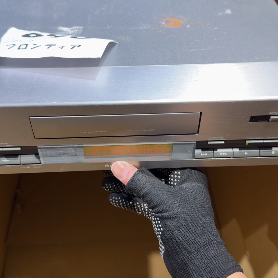 嗨**嗨8新中古物品，谨慎下单，不保好坏072