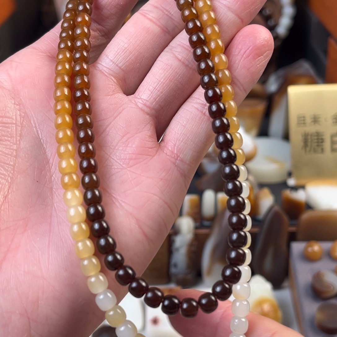 和田玉（糖玉）未镶嵌颈饰