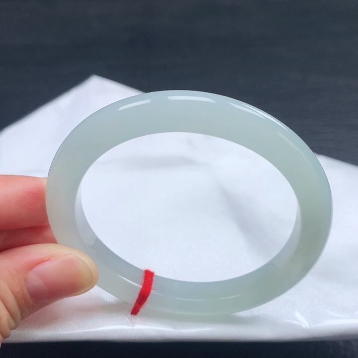 翡翠手镯（贵妃镯）未镶嵌53圈