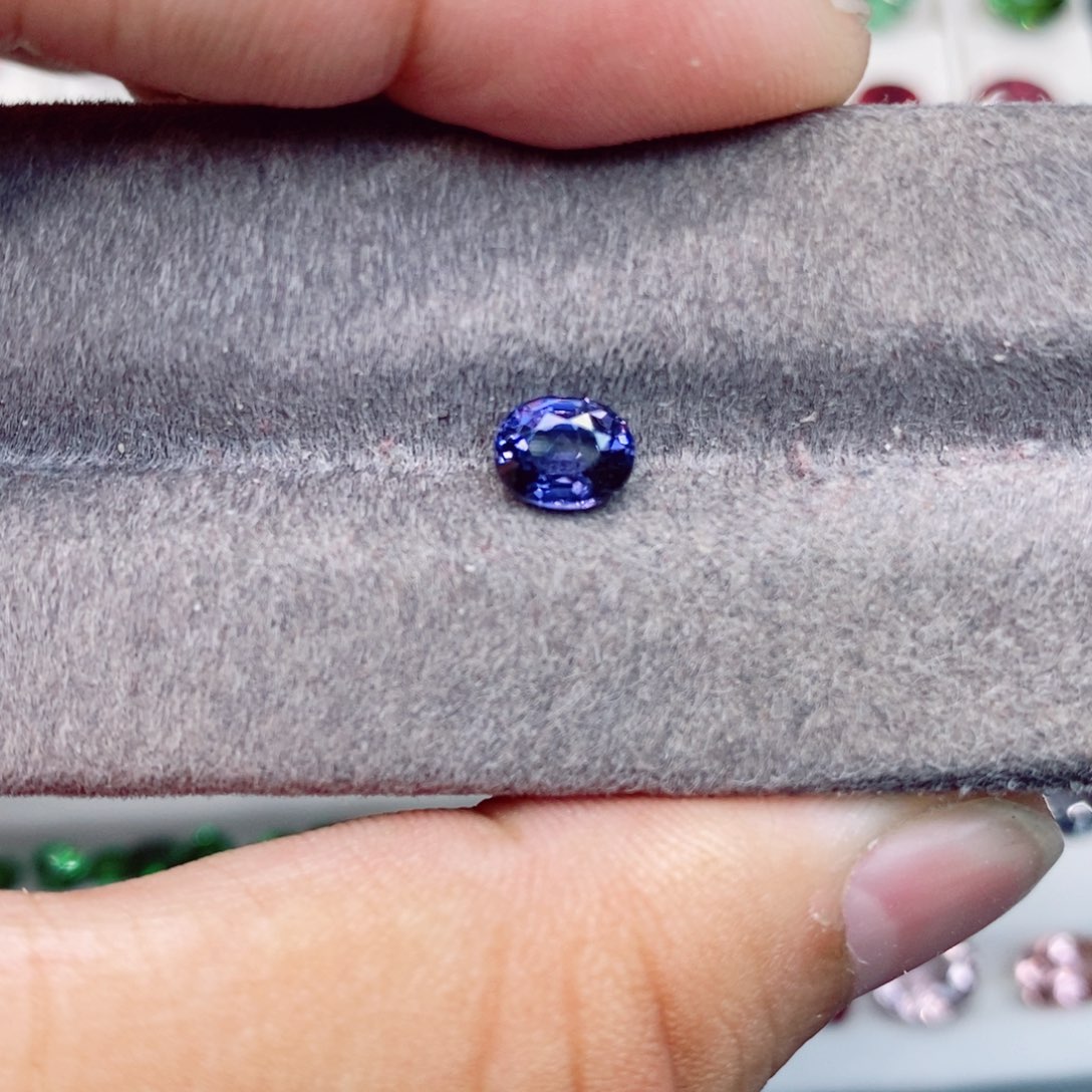 尖晶石裸石未镶嵌钴尖晶石1.15克拉