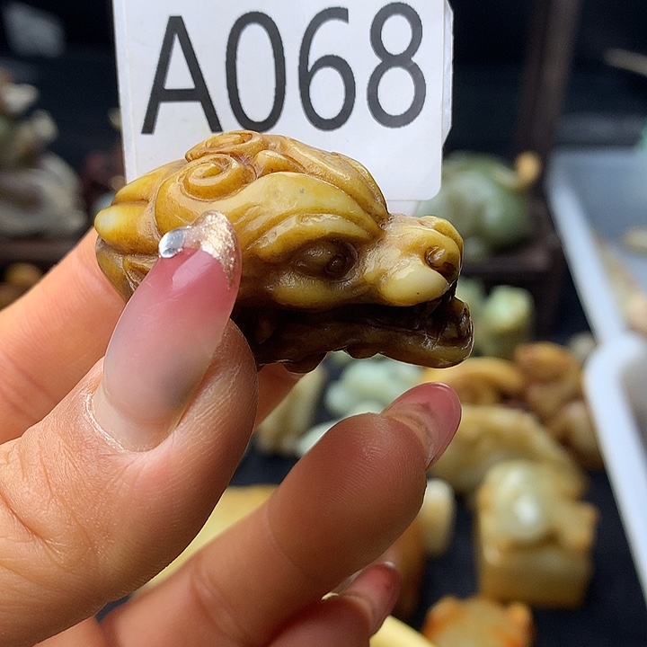 风***路和田玉未镶嵌颈饰