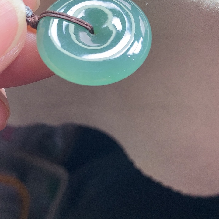 翡翠颈饰未镶嵌吊坠