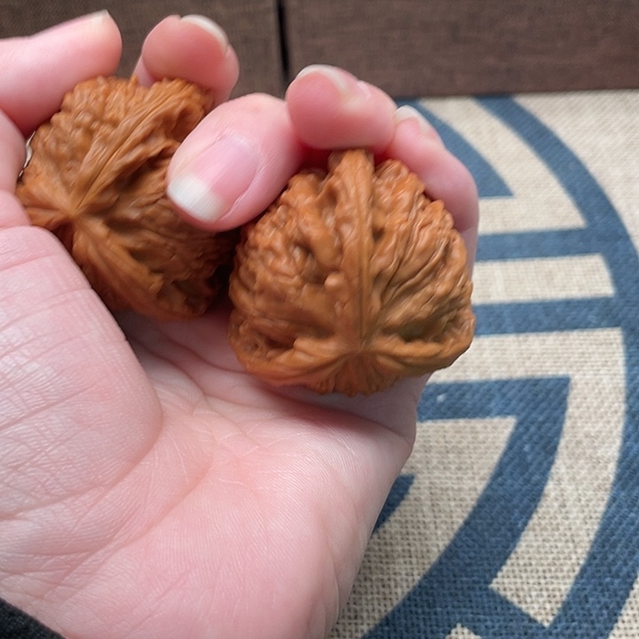 天***流文玩核桃吊坠白狮子