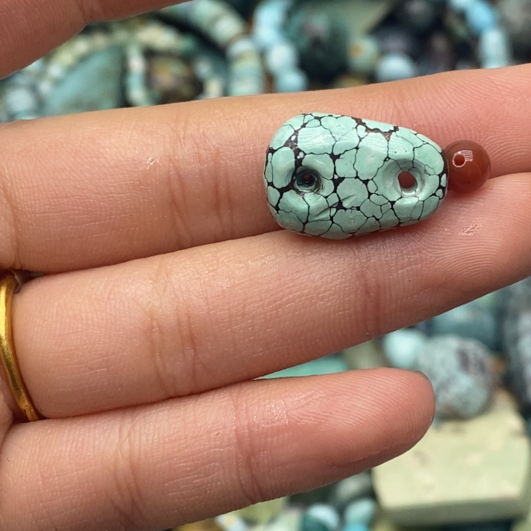 南红玛瑙未镶嵌珠宝奇石