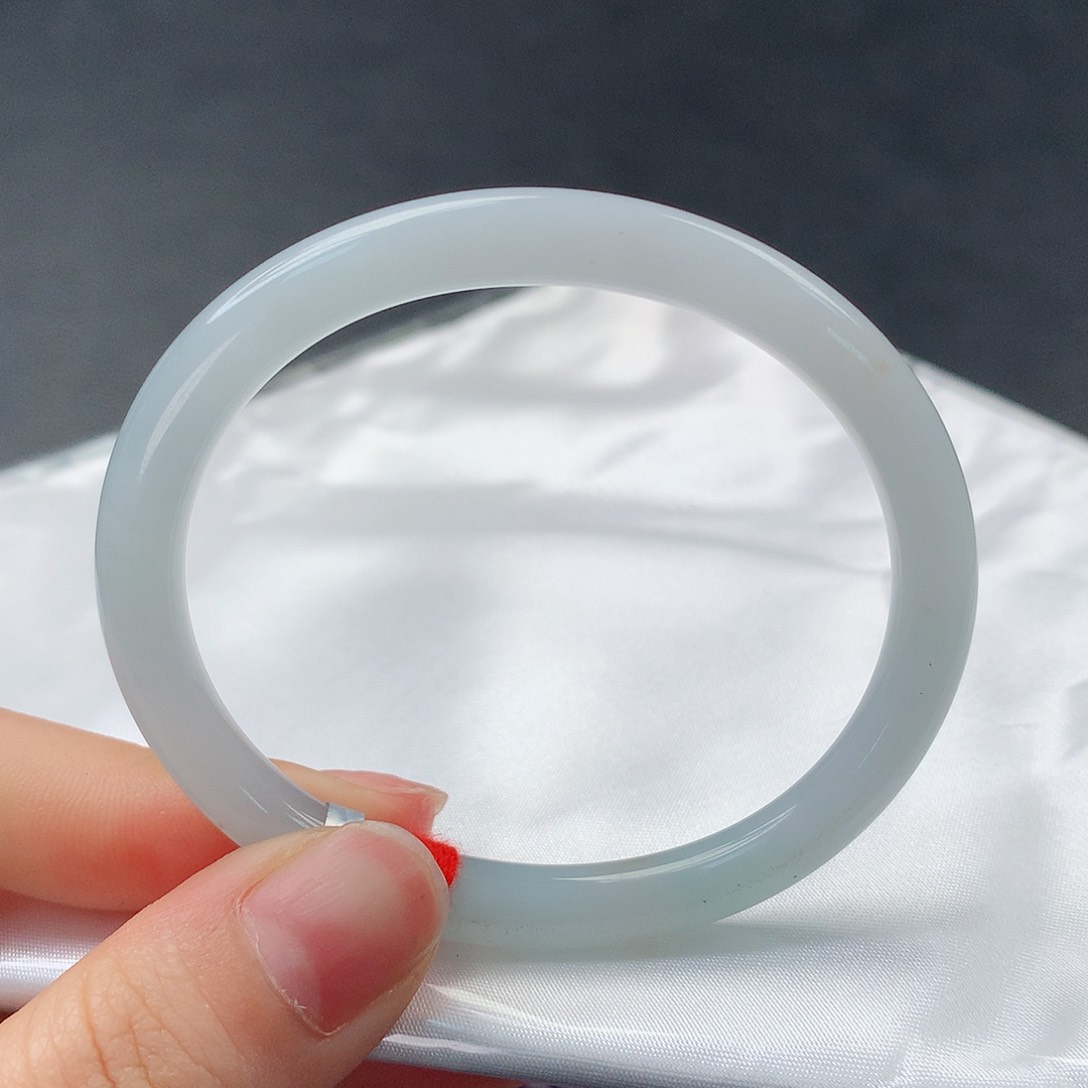 翡翠手镯未镶嵌53贵妃