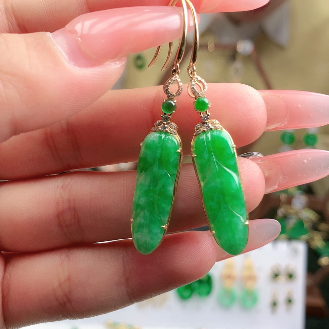 翡翠耳饰18K金镶嵌耳饰