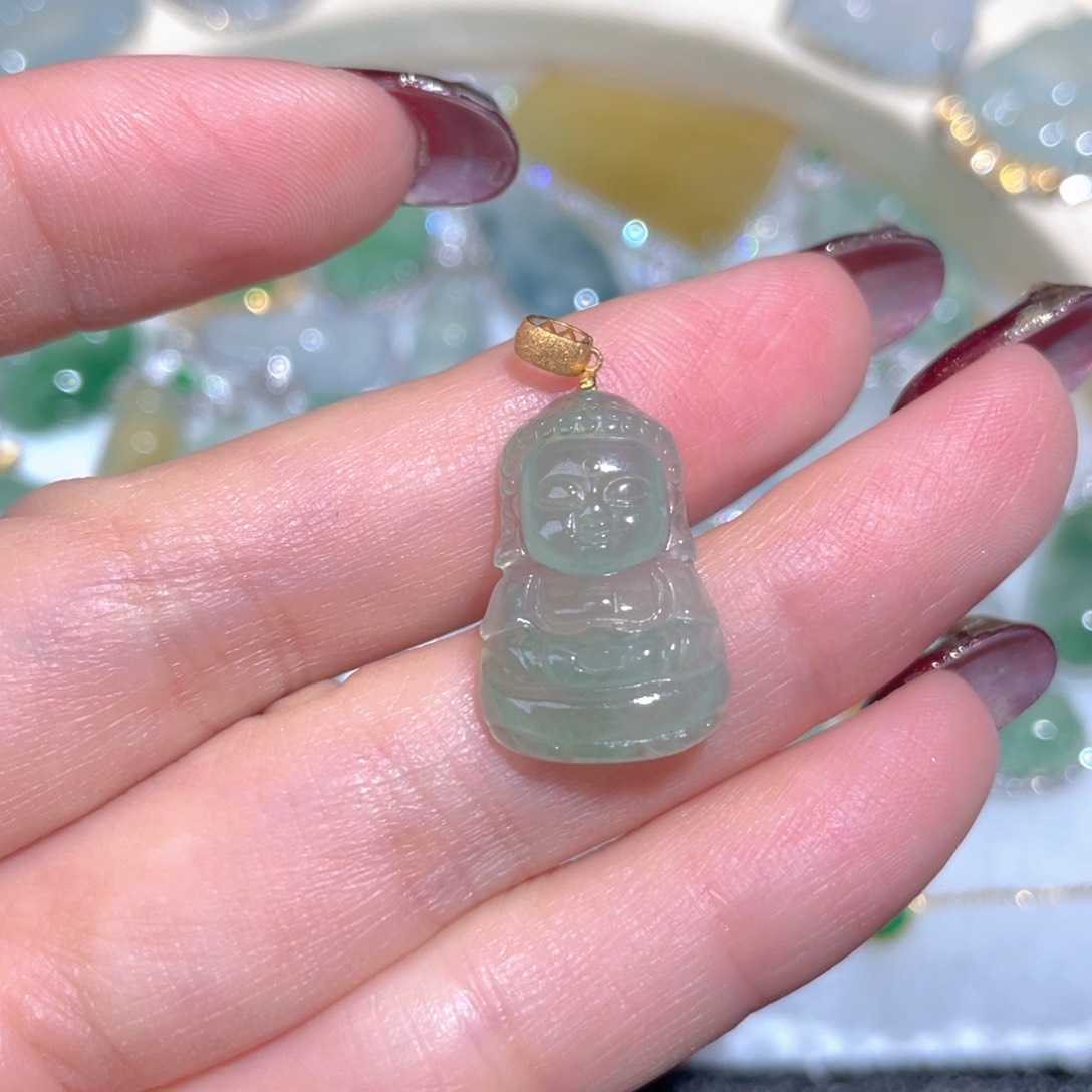 翡翠颈饰18K金镶嵌翡翠