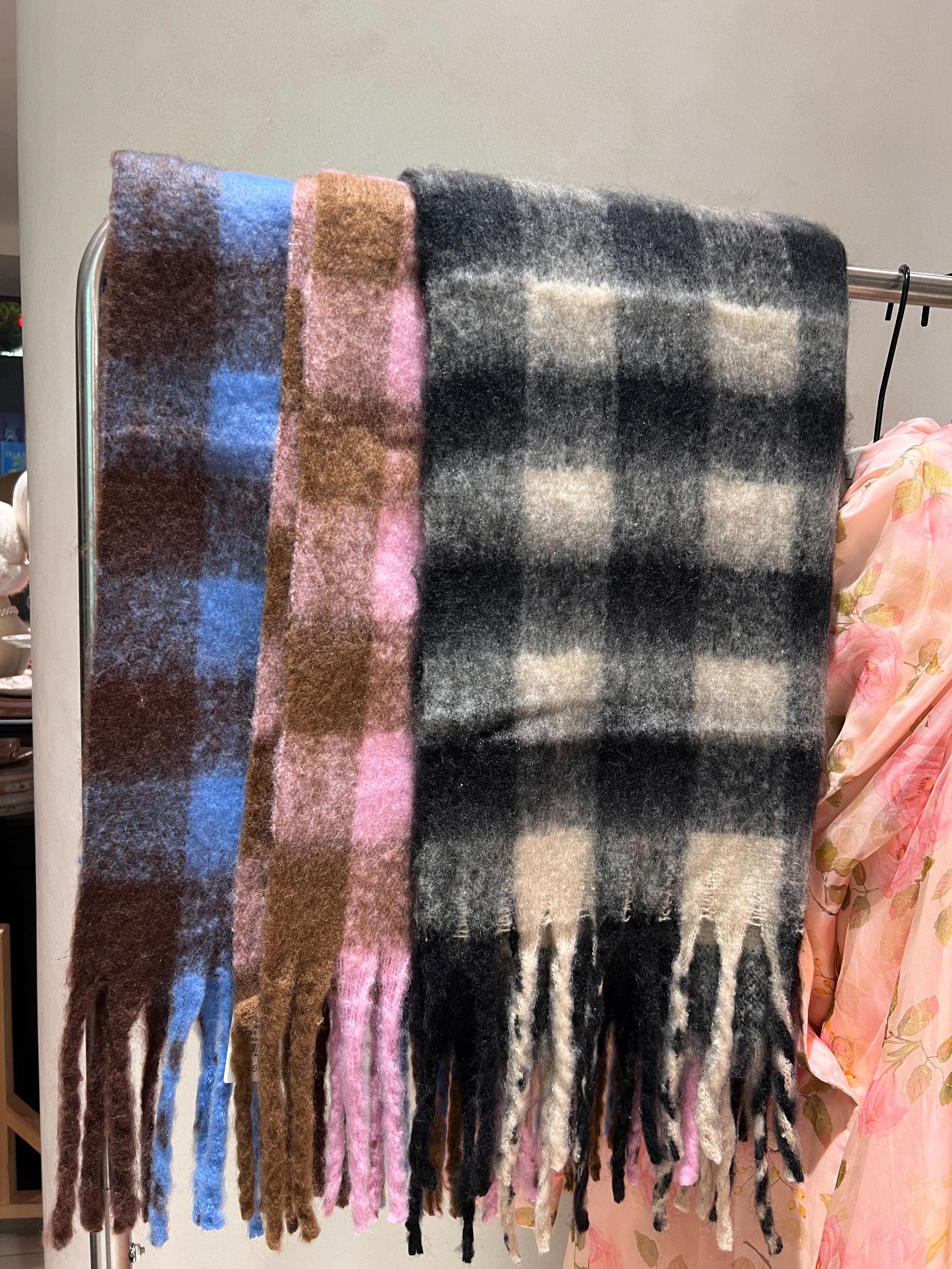 【乐玛施】经典加厚成人格子保暖百搭披肩 J998