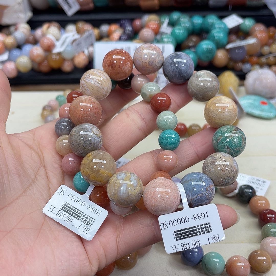 未镶嵌手串硅化珊瑚（珊瑚玉）凌798