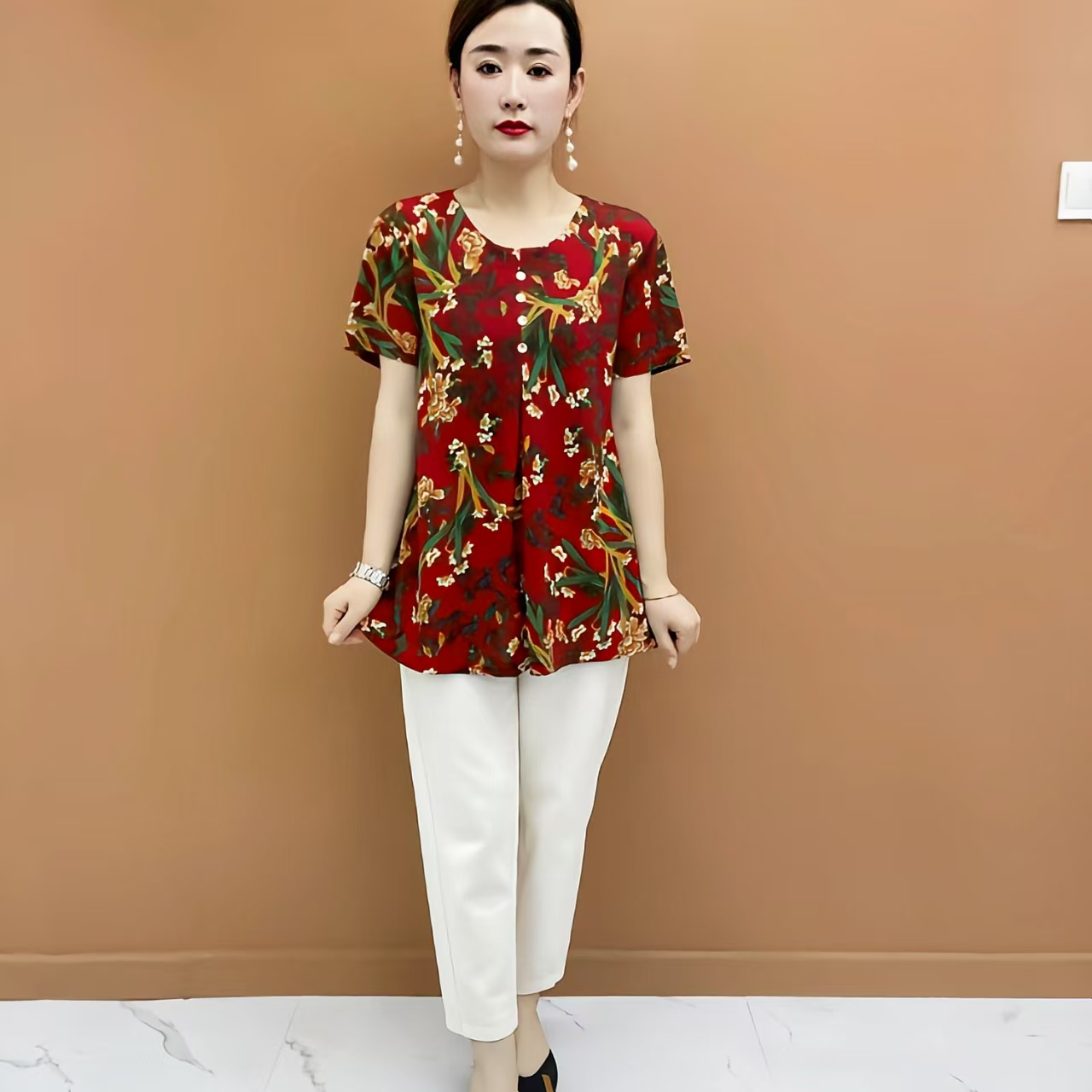 中老年妈妈装夏季宽松女装气质显瘦上衣圆领T恤衬衫