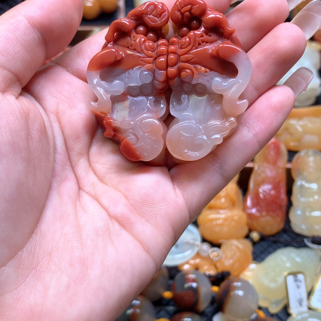 石英质玉（黄龙玉）未镶嵌挂件