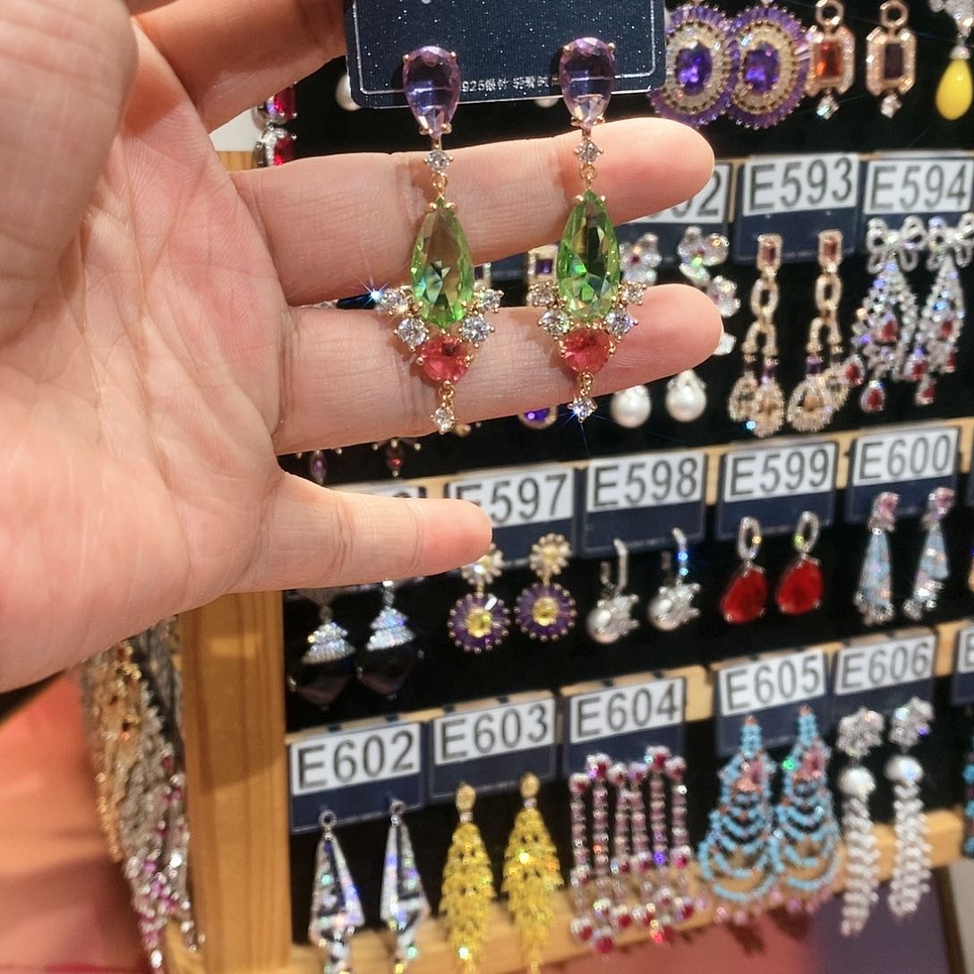 【闪购商品】纯铜925银锆石琳*