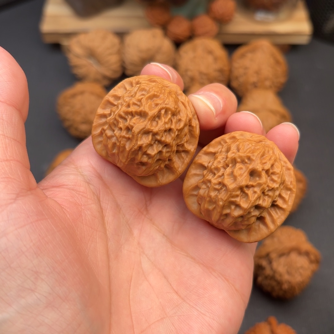 文玩核桃把件瓷娃娃36