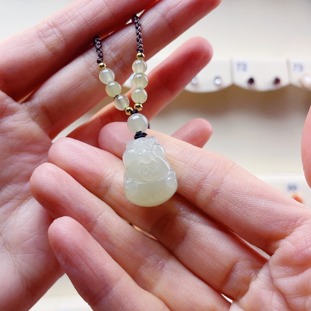 糖****和田玉未镶嵌吊坠(赠链)