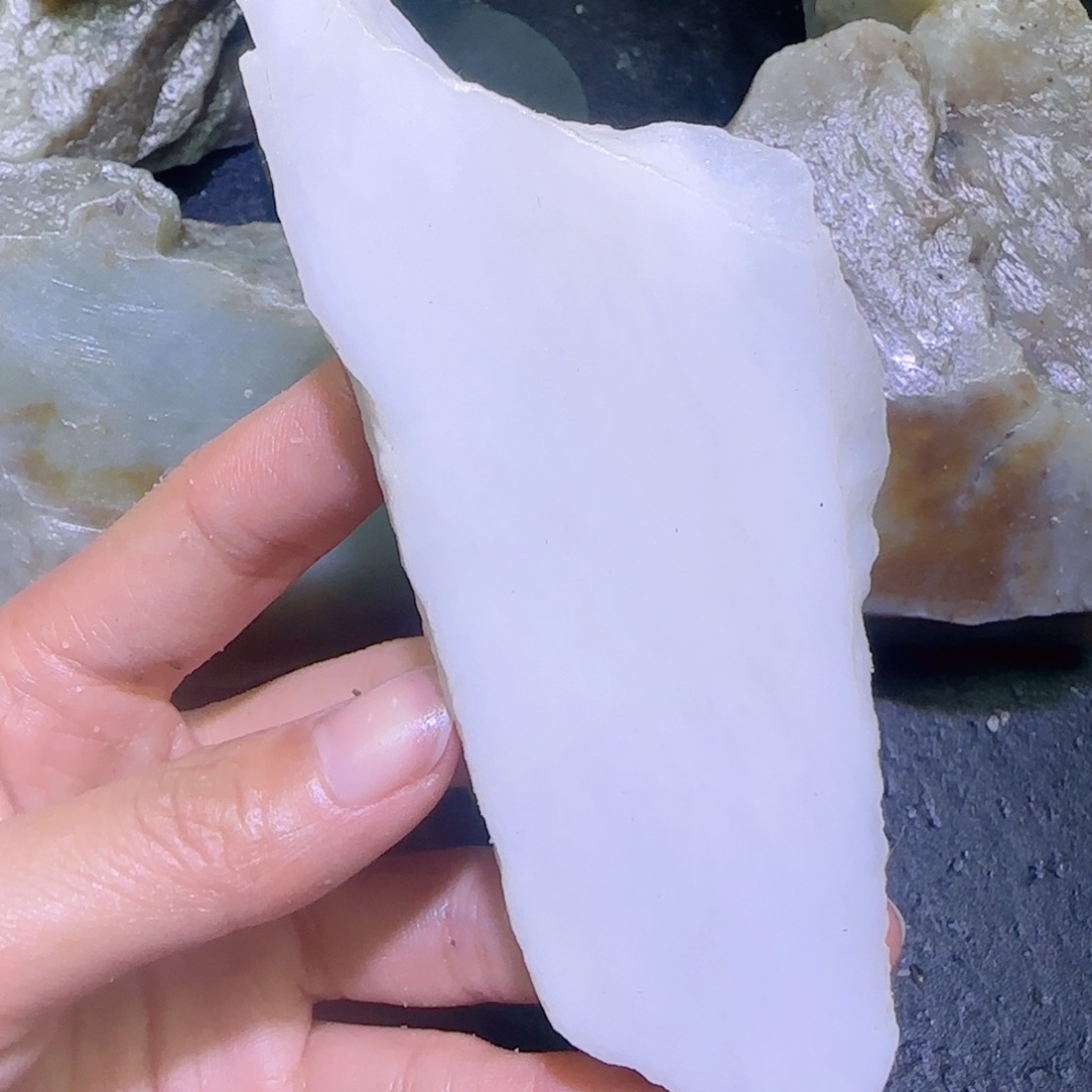 和田玉未镶嵌珠宝半成品