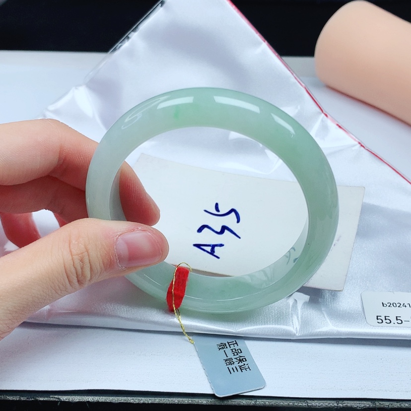 【闪购商品】翡翠手镯未镶嵌天然缅甸a货手镯55+