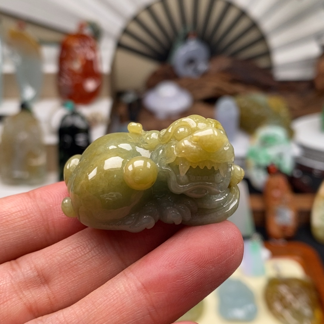 翡翠颈饰未镶嵌缅甸天然翡翠特色貔貅