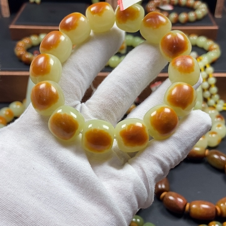 鹏***r透闪石质玉未镶嵌手链