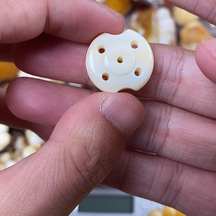 琥珀未镶嵌裸石我