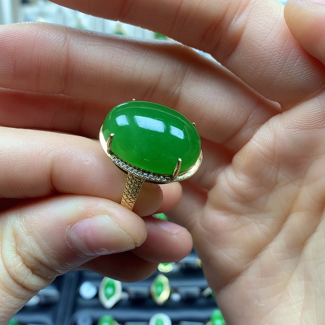 和田玉戒指18K金镶嵌13×18