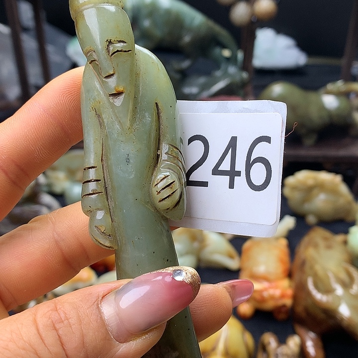 和田玉未镶嵌车挂