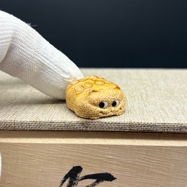 竹根雕可爱趴趴小扁猫咪
