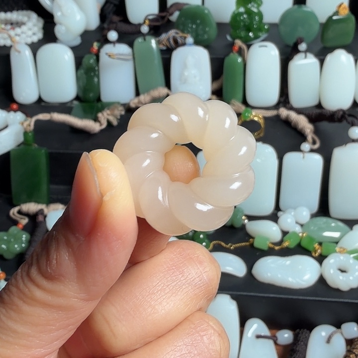 和田玉（白玉）未镶嵌颈饰