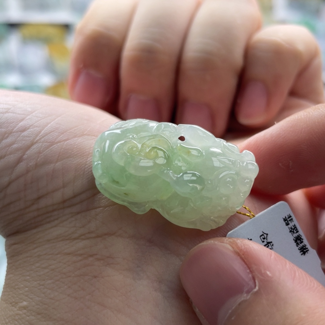 翡翠未镶嵌颈饰貔貅6