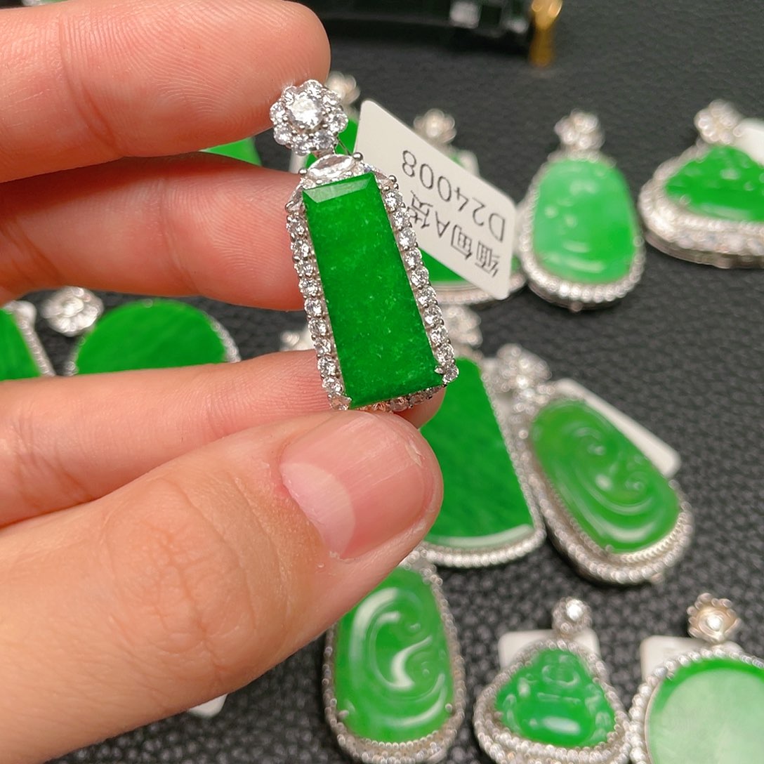 【闪购商品】翡翠吊坠(不含链)银S925镶嵌