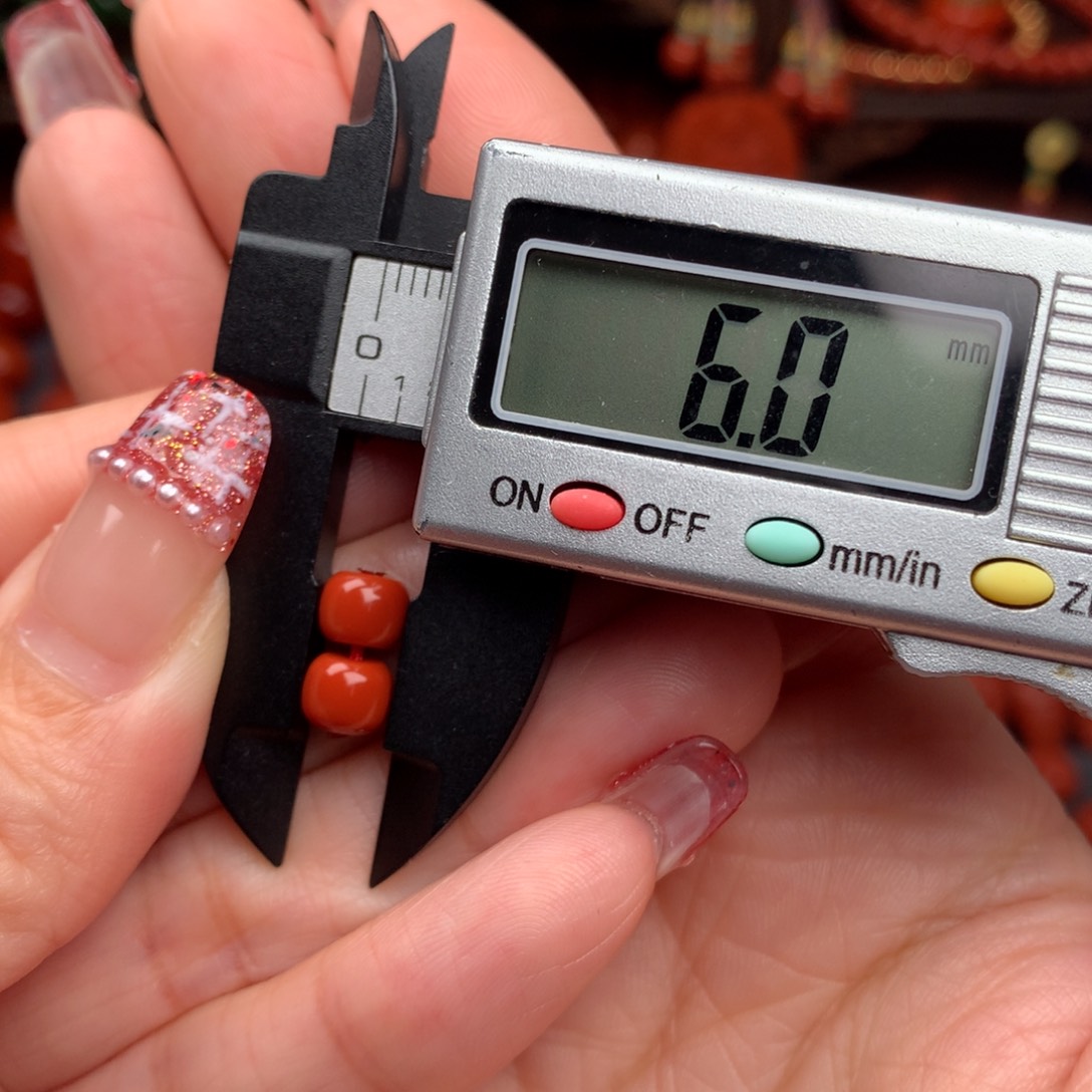 南红玛瑙配饰无纹无裂未镶嵌