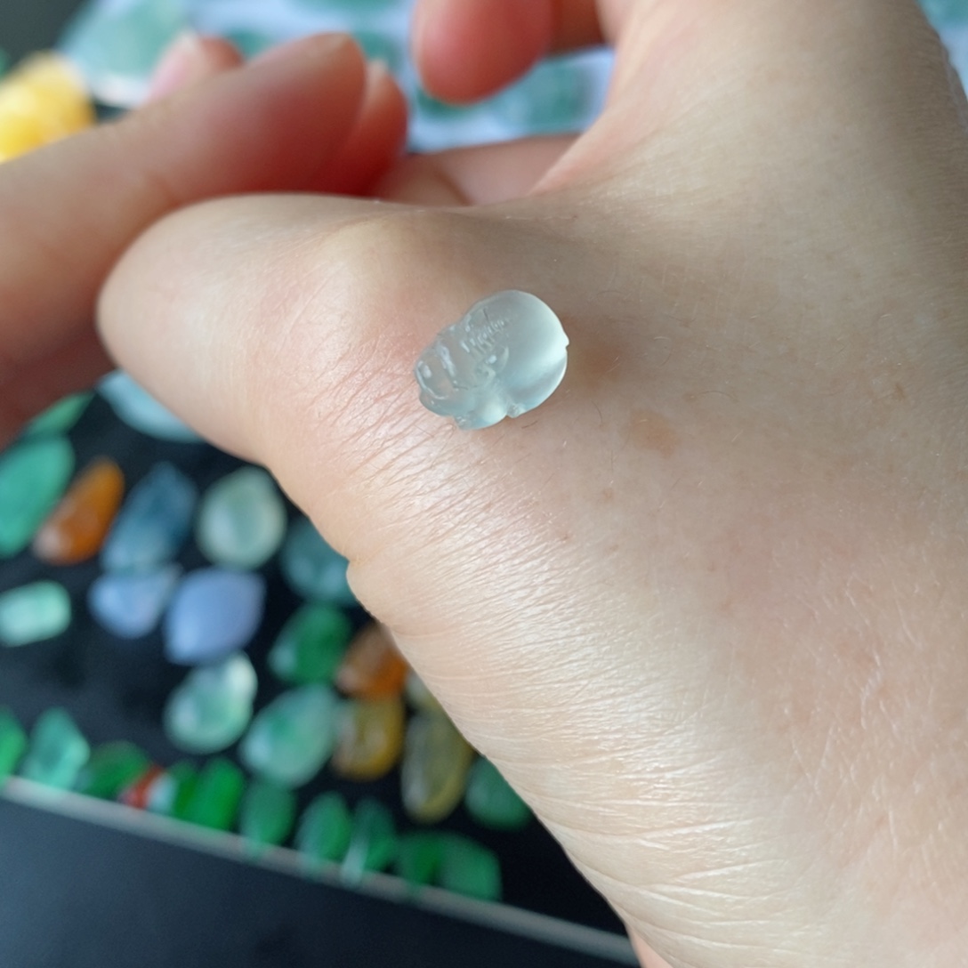 定制翡翠未镶嵌貔貅