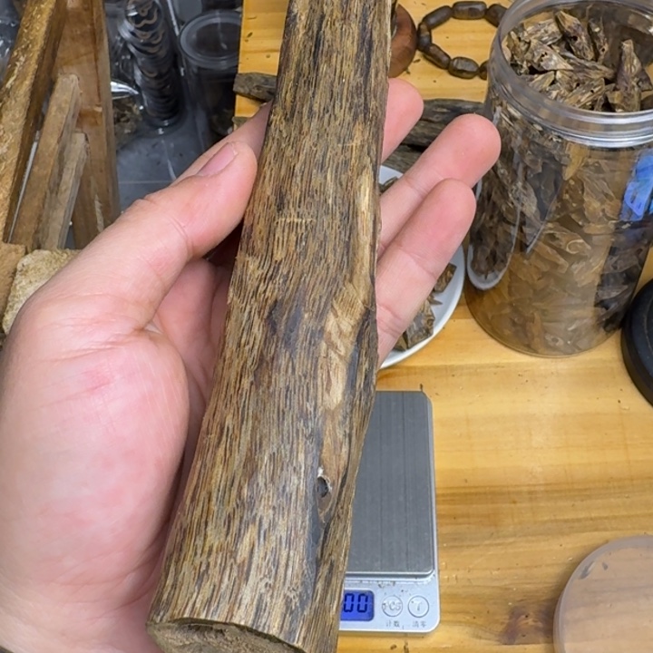 沉香手把件块料白棋品种91克