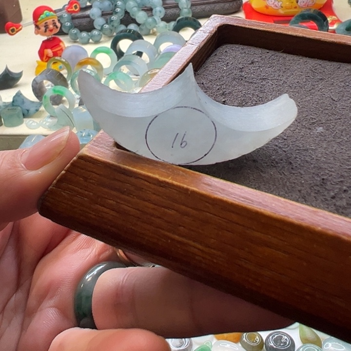 定制翡翠未镶嵌边角福利不包工