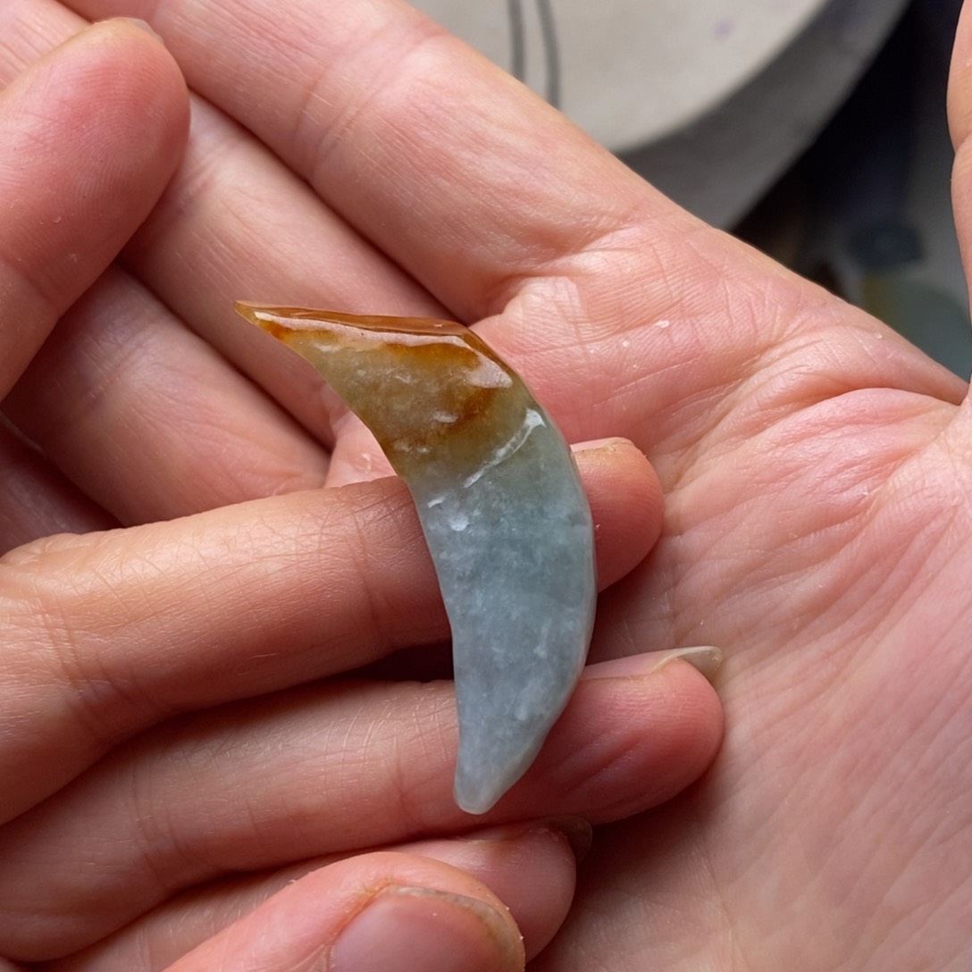 翡翠颈饰未镶嵌天然