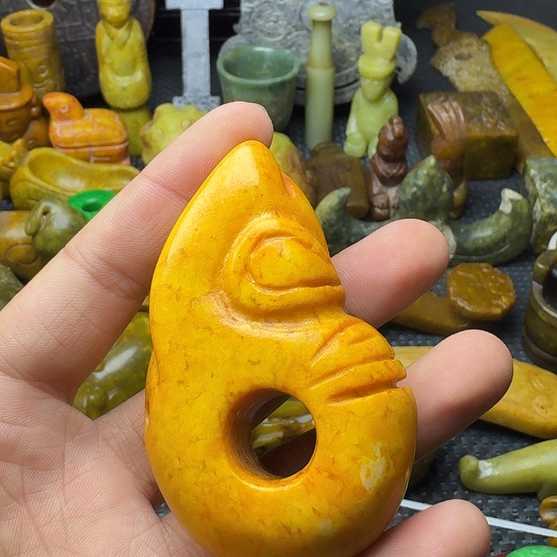 白玉菩提吊坠。。。