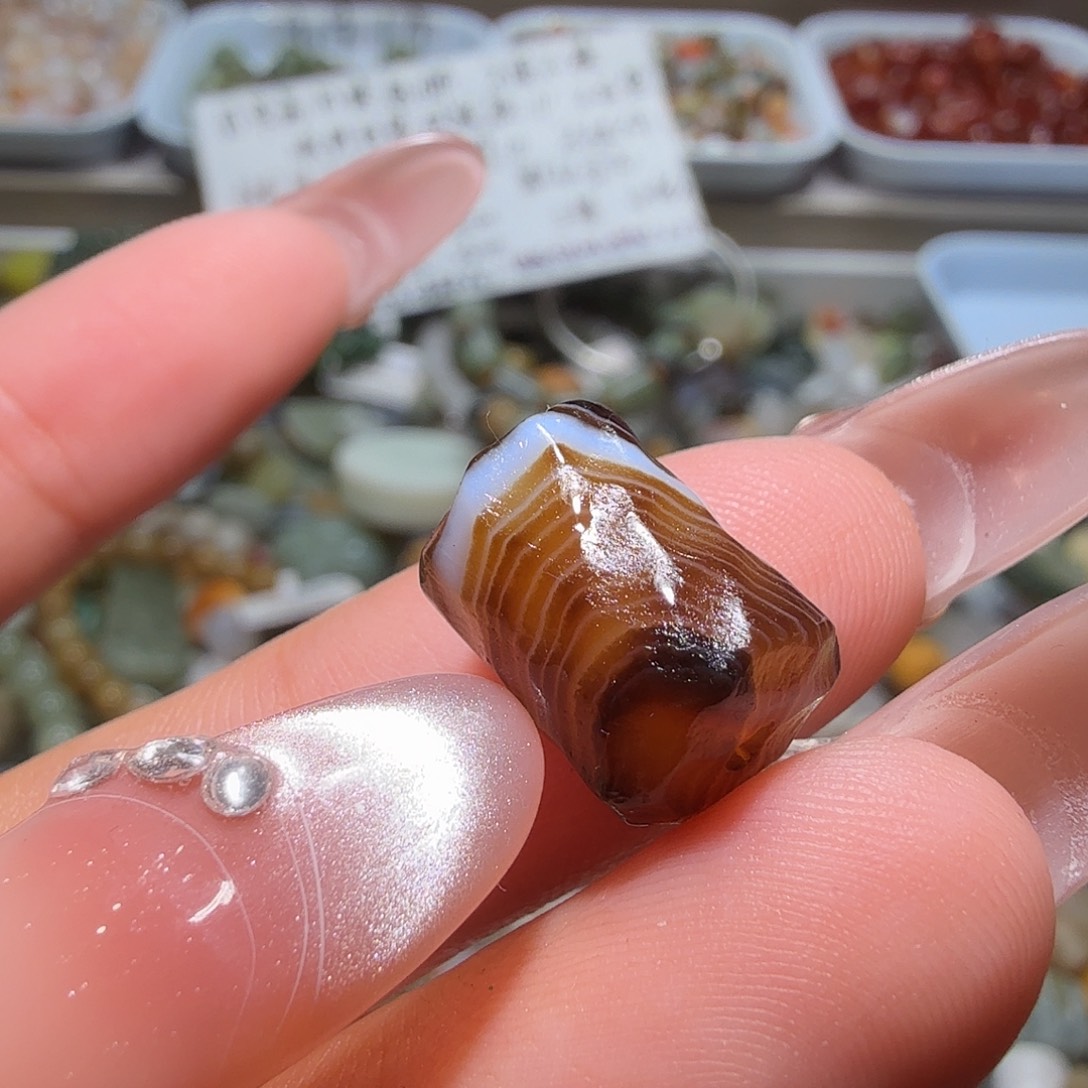 和田玉未镶嵌珠宝奇石