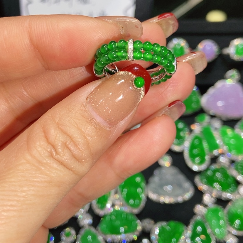 【闪购商品】翡翠戒指18K金镶嵌天然翡翠