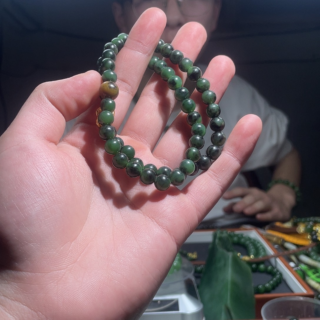 和田玉（碧玉）未镶嵌珠宝半成品