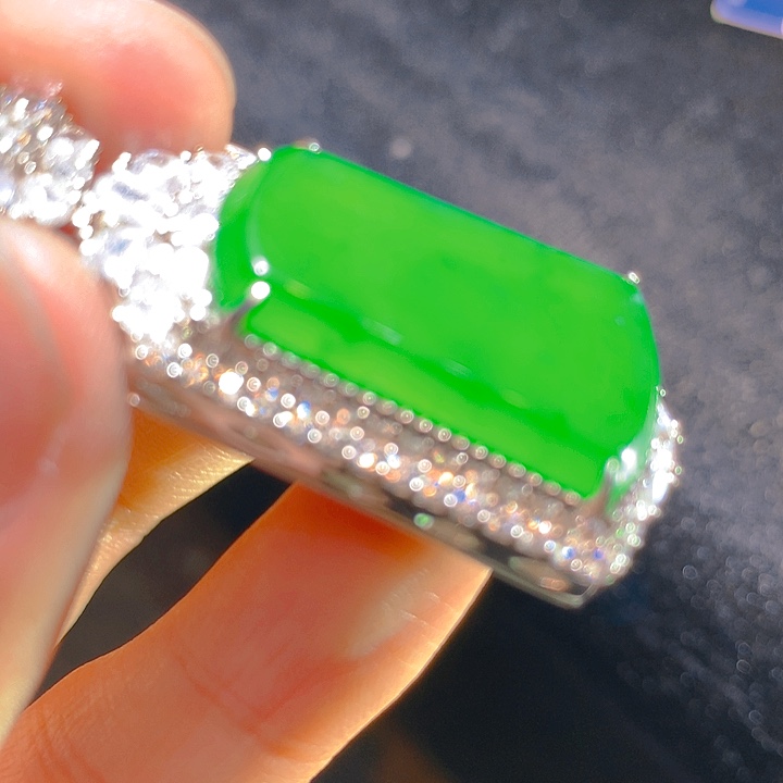 【闪购商品】翡翠颈饰银S925镶嵌翡翠