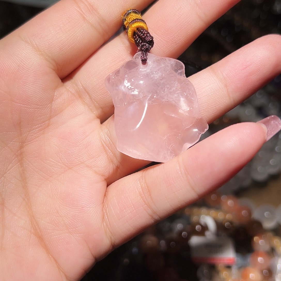 水晶手链未镶嵌粉水晶吊坠