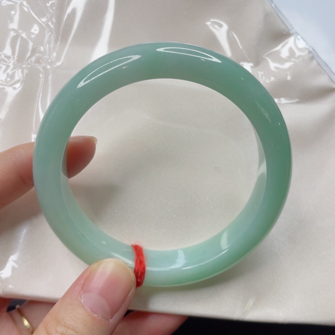 未镶嵌手镯翡翠手镯