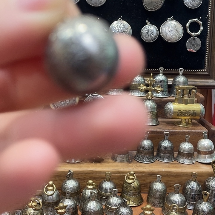 香港伍豪硬币铃铛正品